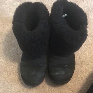Tall black uggs